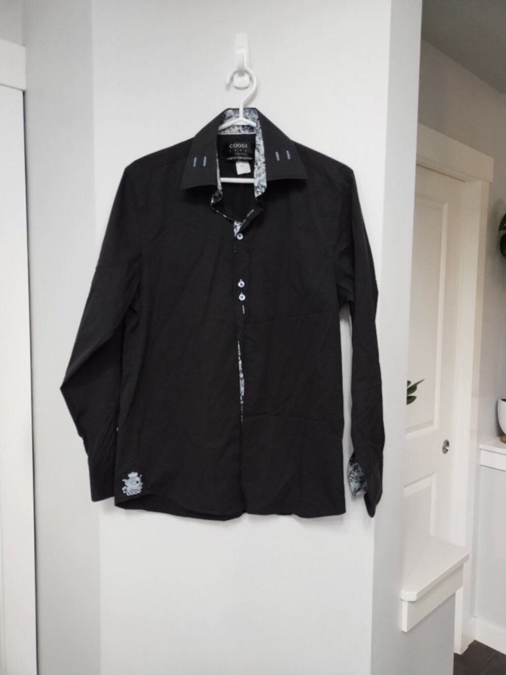 Coogi Luxe Mens long sleeve button down shirt